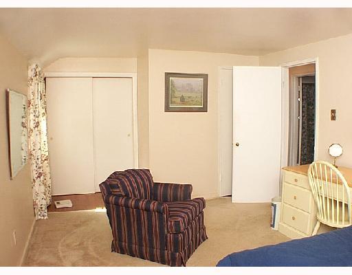 120 Orchard Spring Road Pittsburgh, PA 15220 - Photo 6 of 8 Master Bedroom.