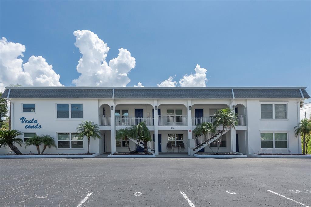 7151 Sunset Way, Unit 3 St. Pete Beach, FL 33706 - Photo 3 of 28