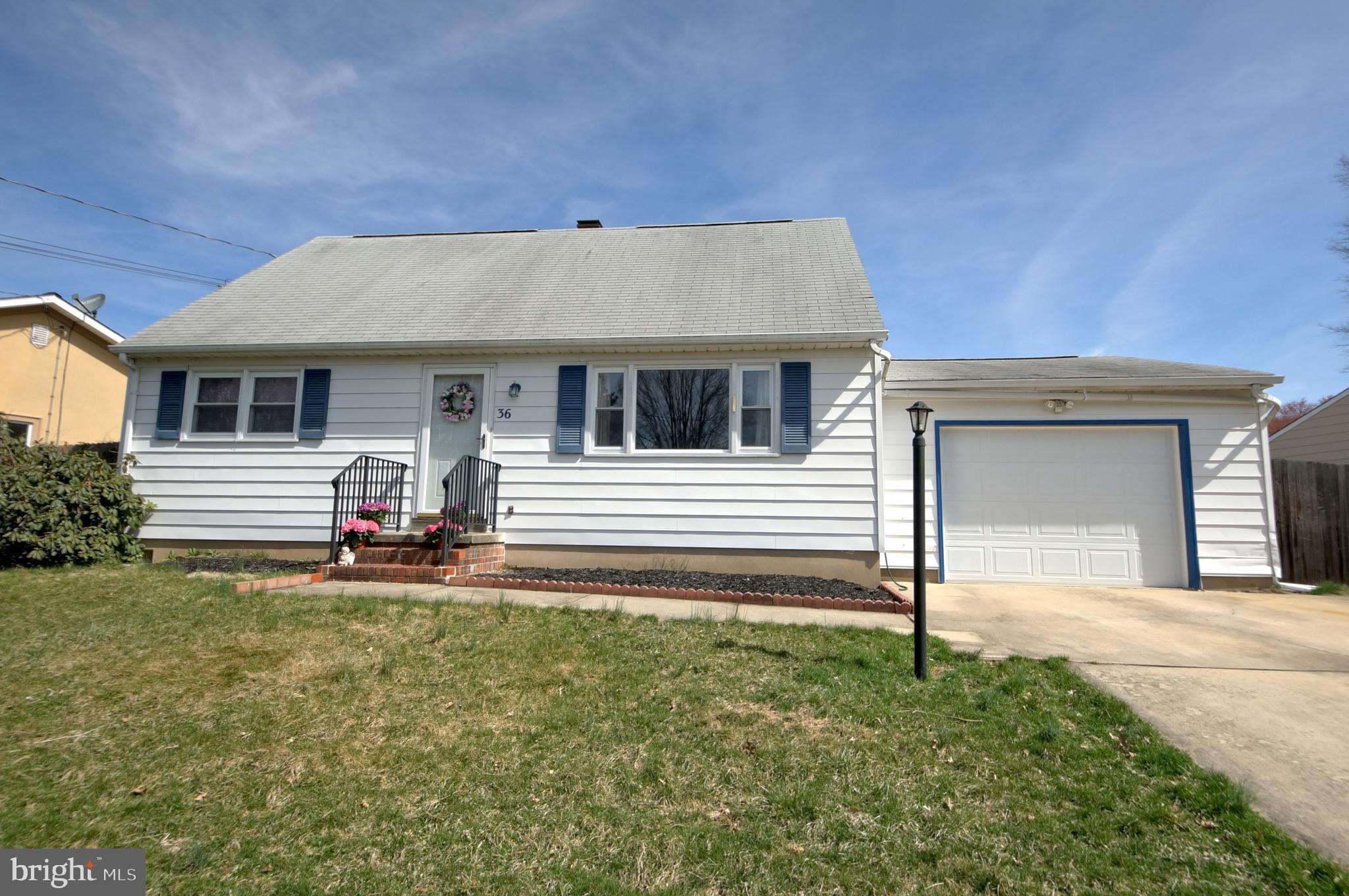 36 Running Brook Road Ewing, NJ 08638 - Photo 3 of 34 Exterior front