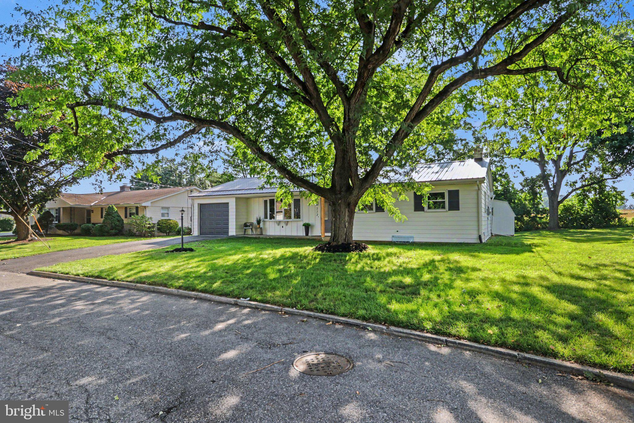 222 Robin Road Hershey, PA 17033 - Photo 31 of 35