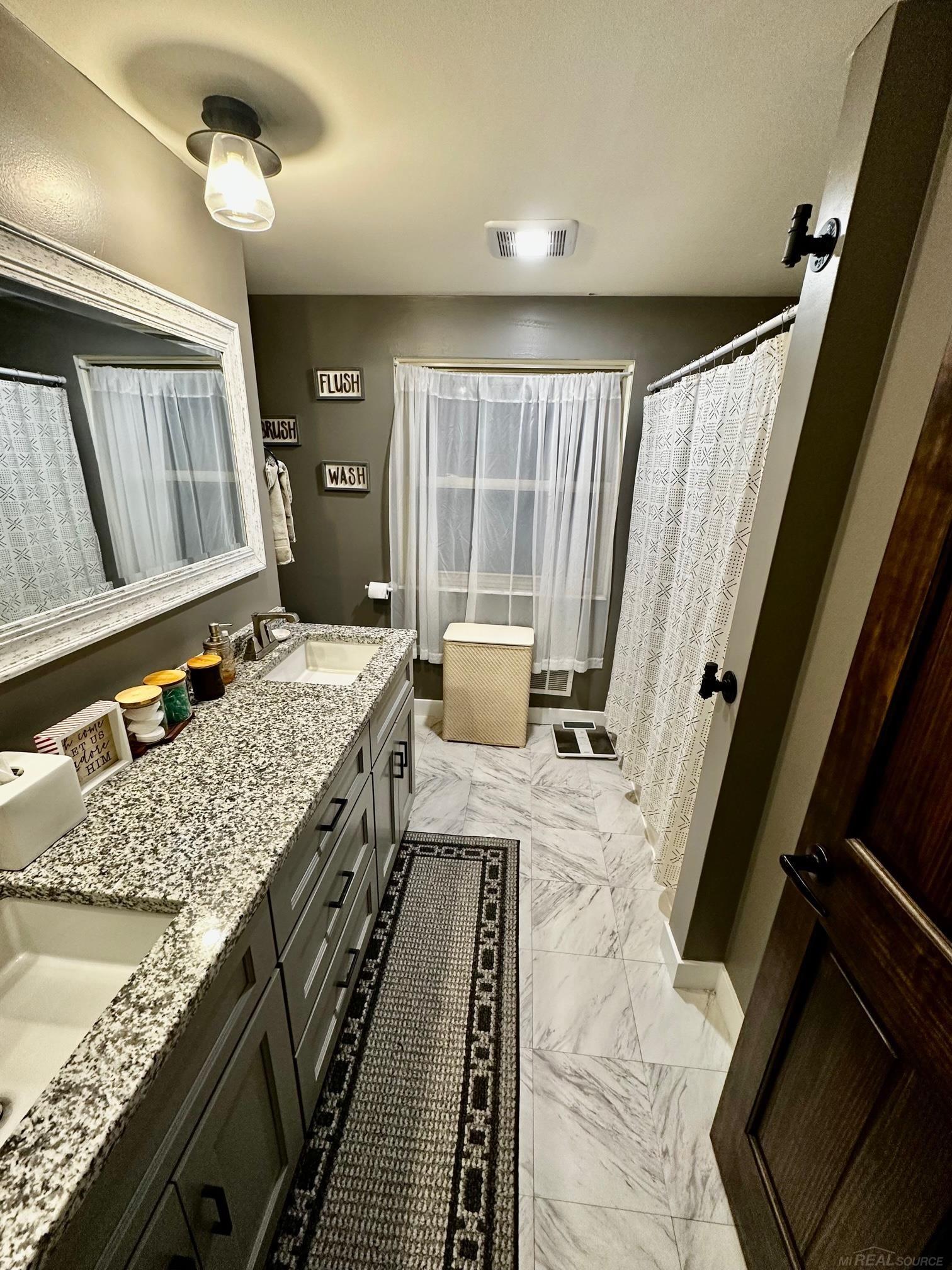 356 East Gates Street Romeo, MI 48065 - Photo 13 of 17 50098180-12.JPG