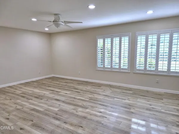 $900,000 | 42036 Village 42, Camarillo, CA 93012