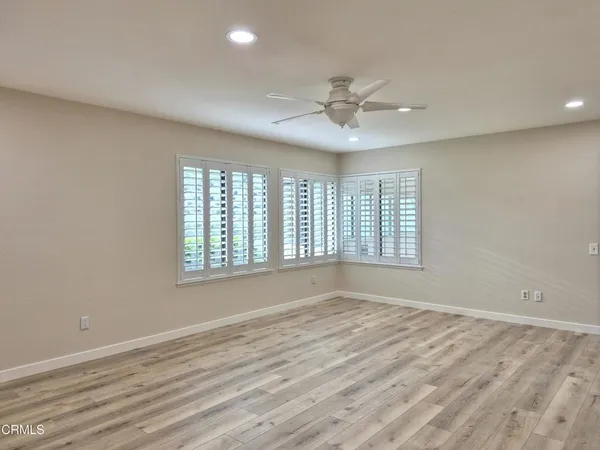 $900,000 | 42036 Village 42, Camarillo, CA 93012