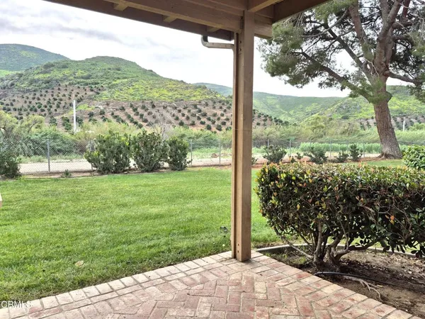 $900,000 | 42036 Village 42, Camarillo, CA 93012
