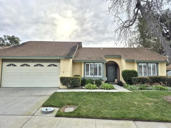 $900,000 | 42036 Village 42, Camarillo, CA 93012