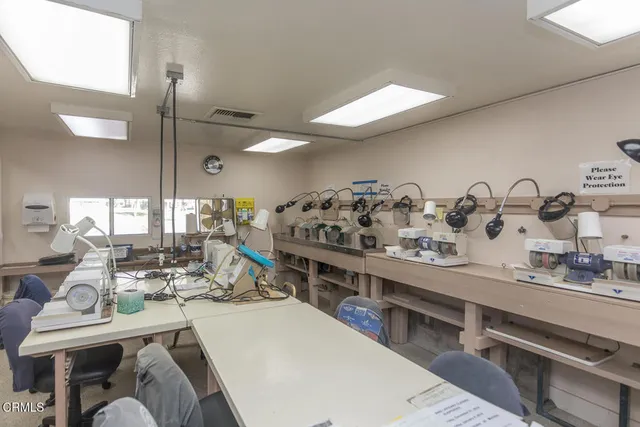 $900,000 | 42036 Village 42, Camarillo, CA 93012