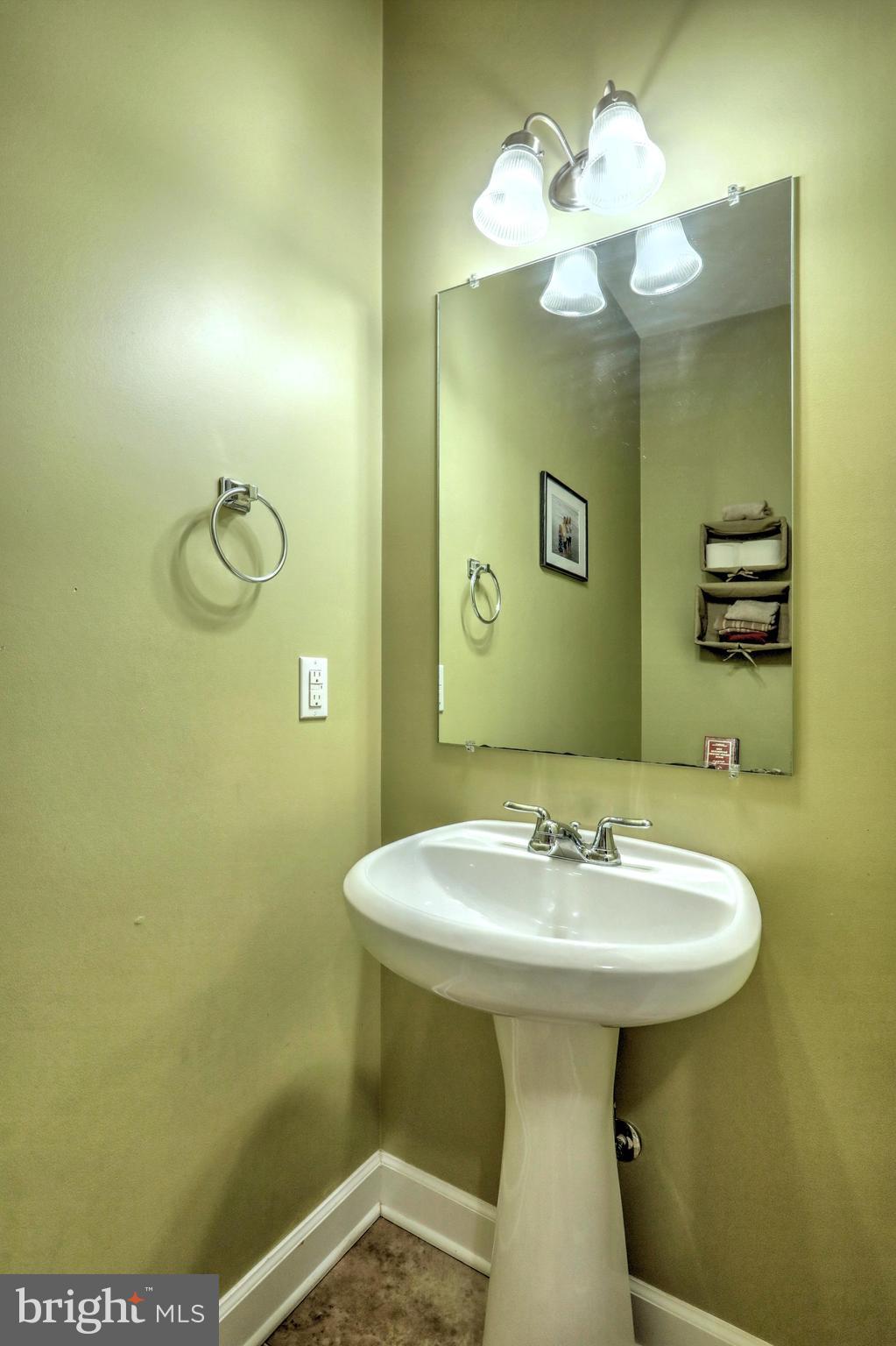 203 Maple Drive Hanover, PA 17331 - Photo 4 of 36 Gallery Image 4