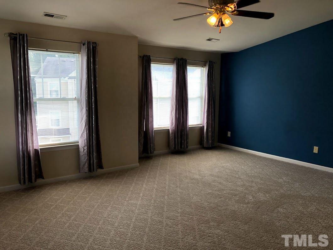 5110 Neuse Commons Lane, Unit 101 Raleigh, NC 27616 - Photo 22 of 28 Sitting area
