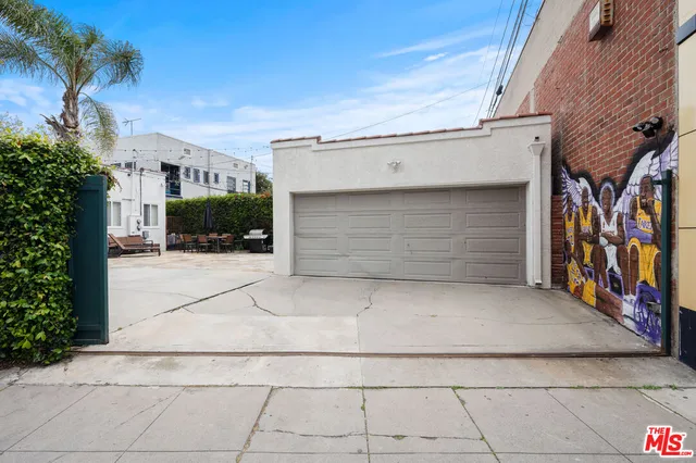 $1,790,000 | 803 South Sycamore Avenue, Los Angeles, CA 90036