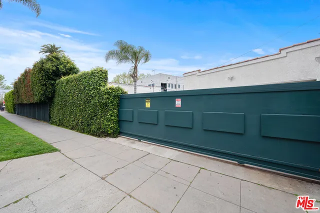 $1,790,000 | 803 South Sycamore Avenue, Los Angeles, CA 90036
