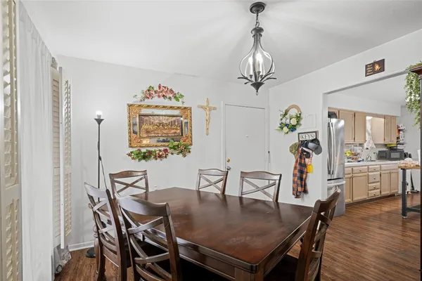 $315,000 | 417 South Faires Street, Flatonia, TX 78941