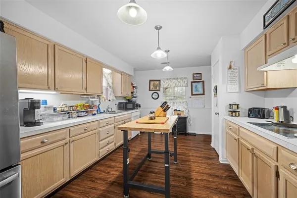 $315,000 | 417 South Faires Street, Flatonia, TX 78941