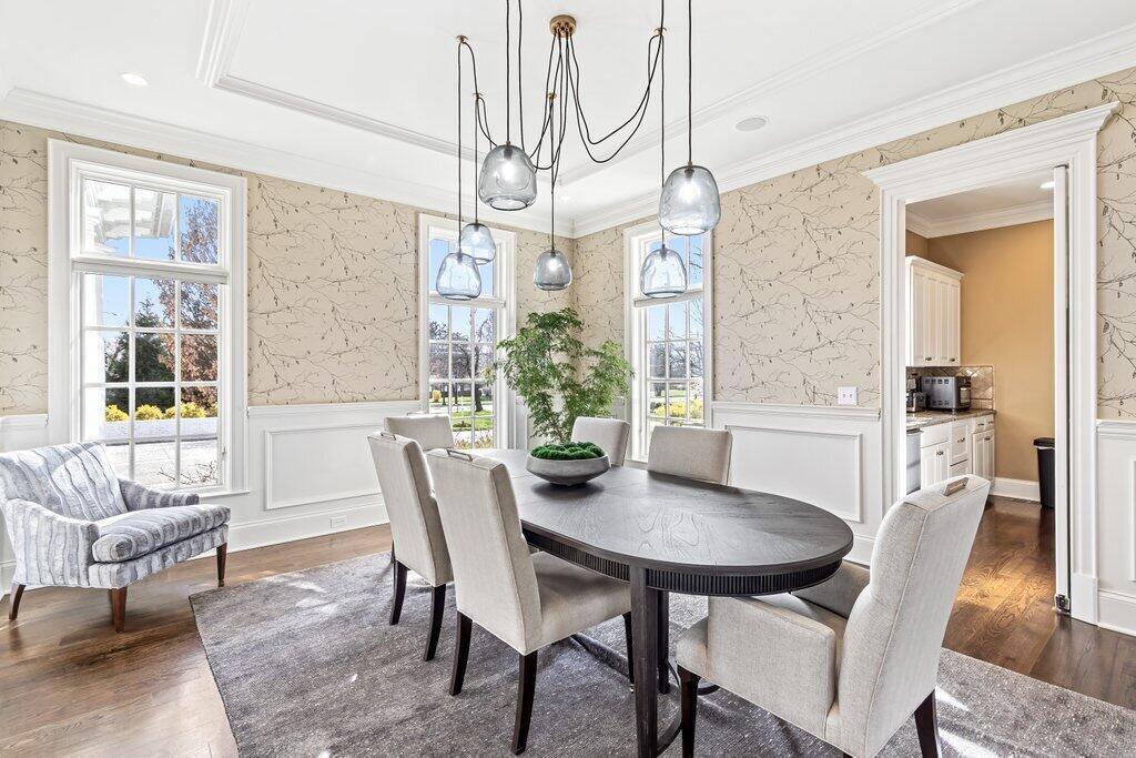 4181 Kenny Road Columbus, OH 43220 - Photo 21 of 62 Elegant Dining Room