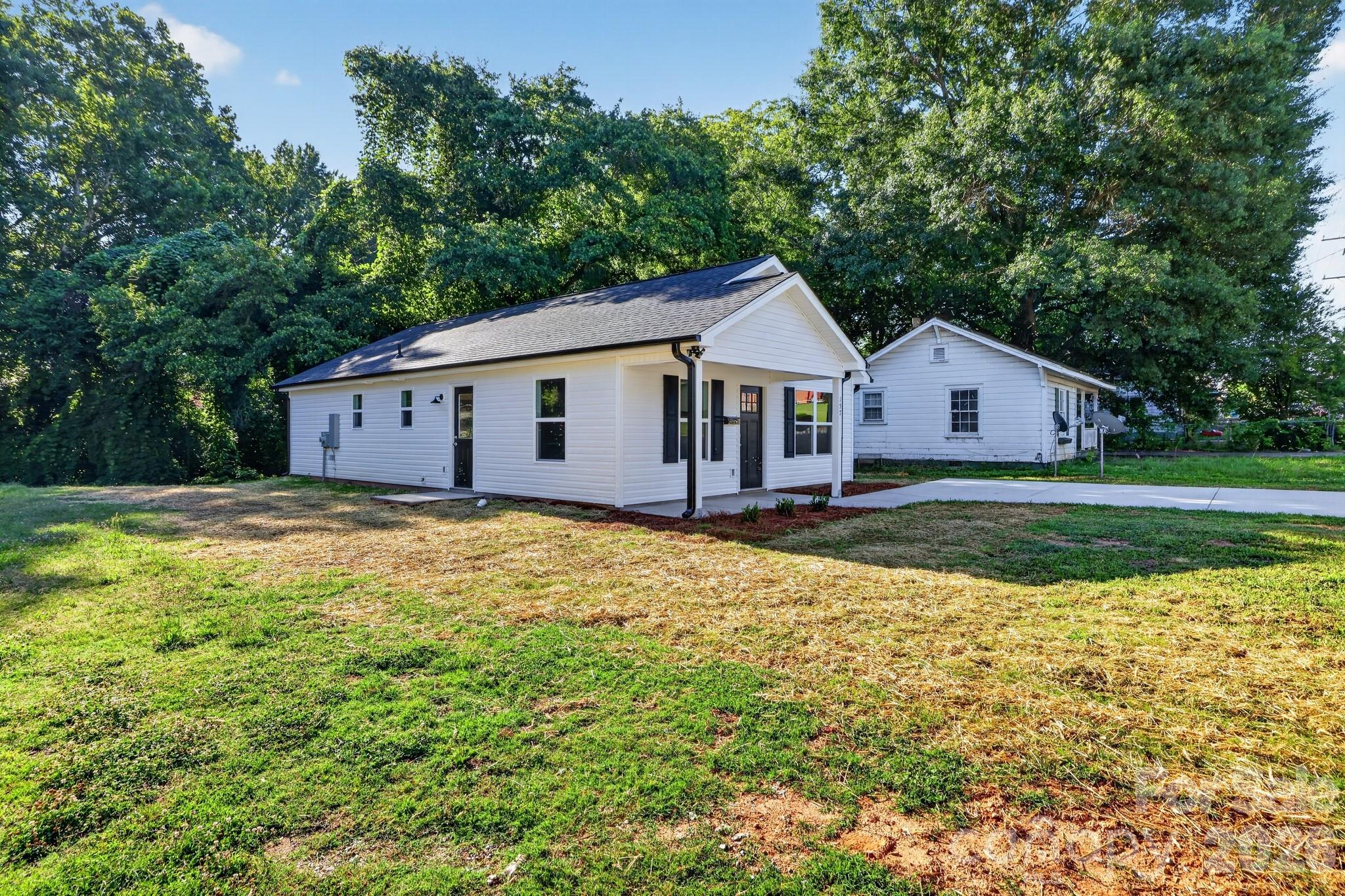 157 East 3rd Street Gaffney, SC 29340 - Photo 4 of 32