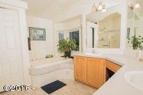 3564 North Bayview Road Waldport, OR 97394 - Photo 12 of 20 TIFF Image (108574)