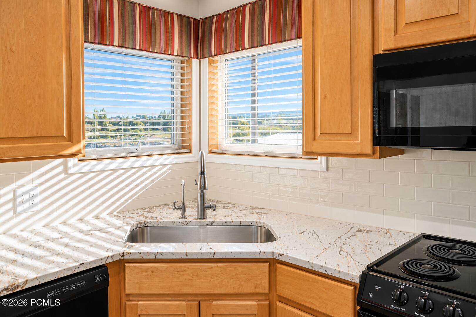 5776 North Old Ranch Road, Unit A Park City, UT 84098 - Photo 2 of 26 Gallery Image 2
