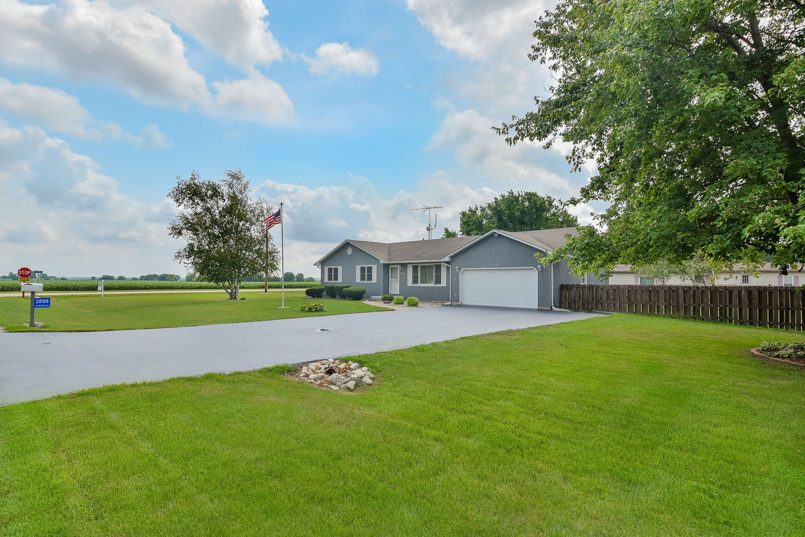 2898 North 4639th Road Sandwich, IL 60548 - Photo 3 of 25