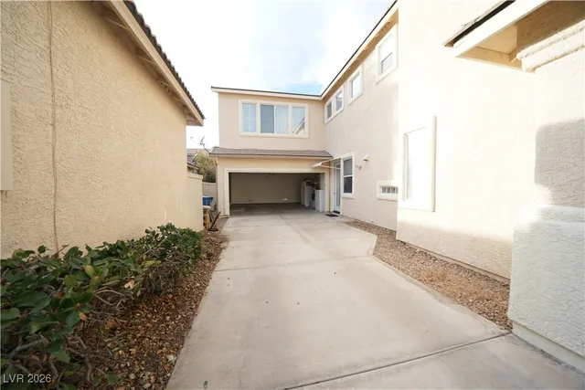 $2,695 | 9813 Cordova Vista Court, Las Vegas, NV 89183