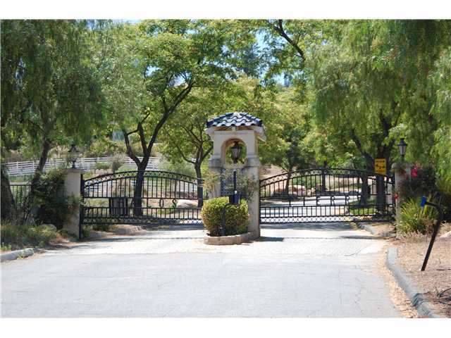 12450 Palos Tierra Road Valley Center, CA 92082 - Photo 4 of 25 Front Gate to Palos Tierra