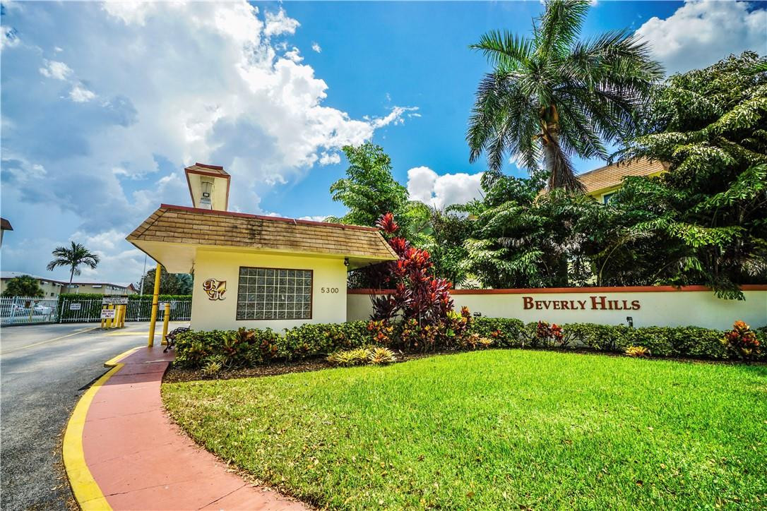 5300 Washington Street, Unit R102 Hollywood, FL 33021 - Photo 1 of 26 Photo 1