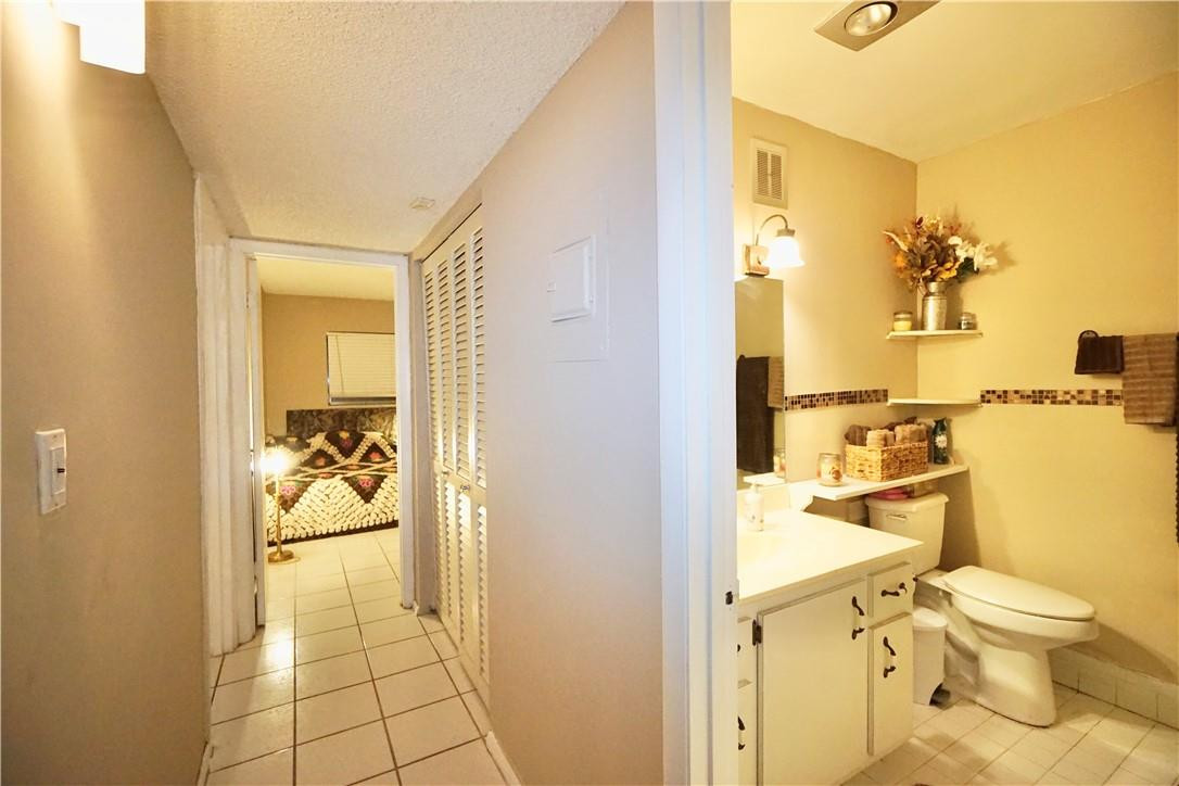 5300 Washington Street, Unit R102 Hollywood, FL 33021 - Photo 12 of 26 Photo 12