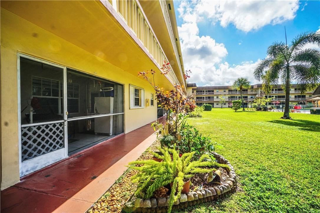 5300 Washington Street, Unit R102 Hollywood, FL 33021 - Photo 20 of 26 Photo 20