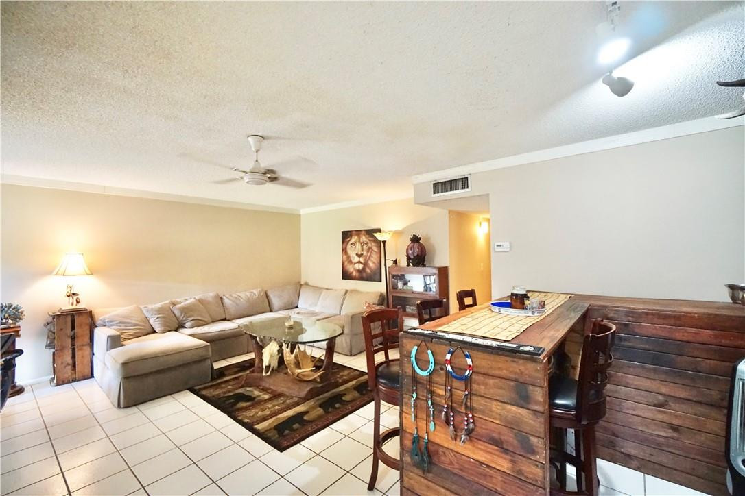 5300 Washington Street, Unit R102 Hollywood, FL 33021 - Photo 3 of 26 Photo 3