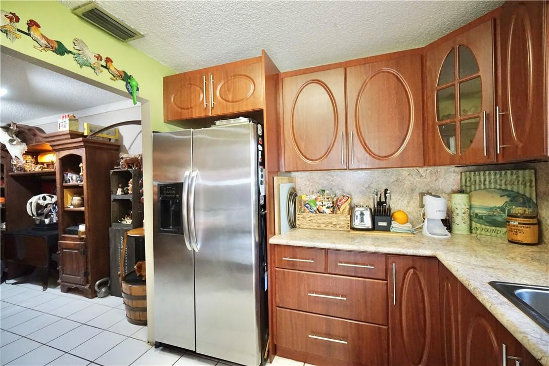 5300 Washington Street, Unit R102 Hollywood, FL 33021 - Photo 8 of 26 Photo 8