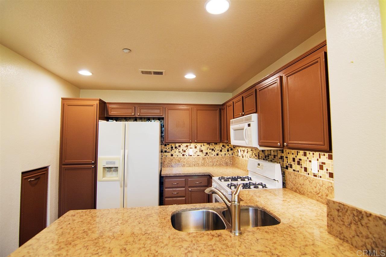 211 River Park Drive, Unit 30 Santee, CA 92071 - Photo 7 of 24