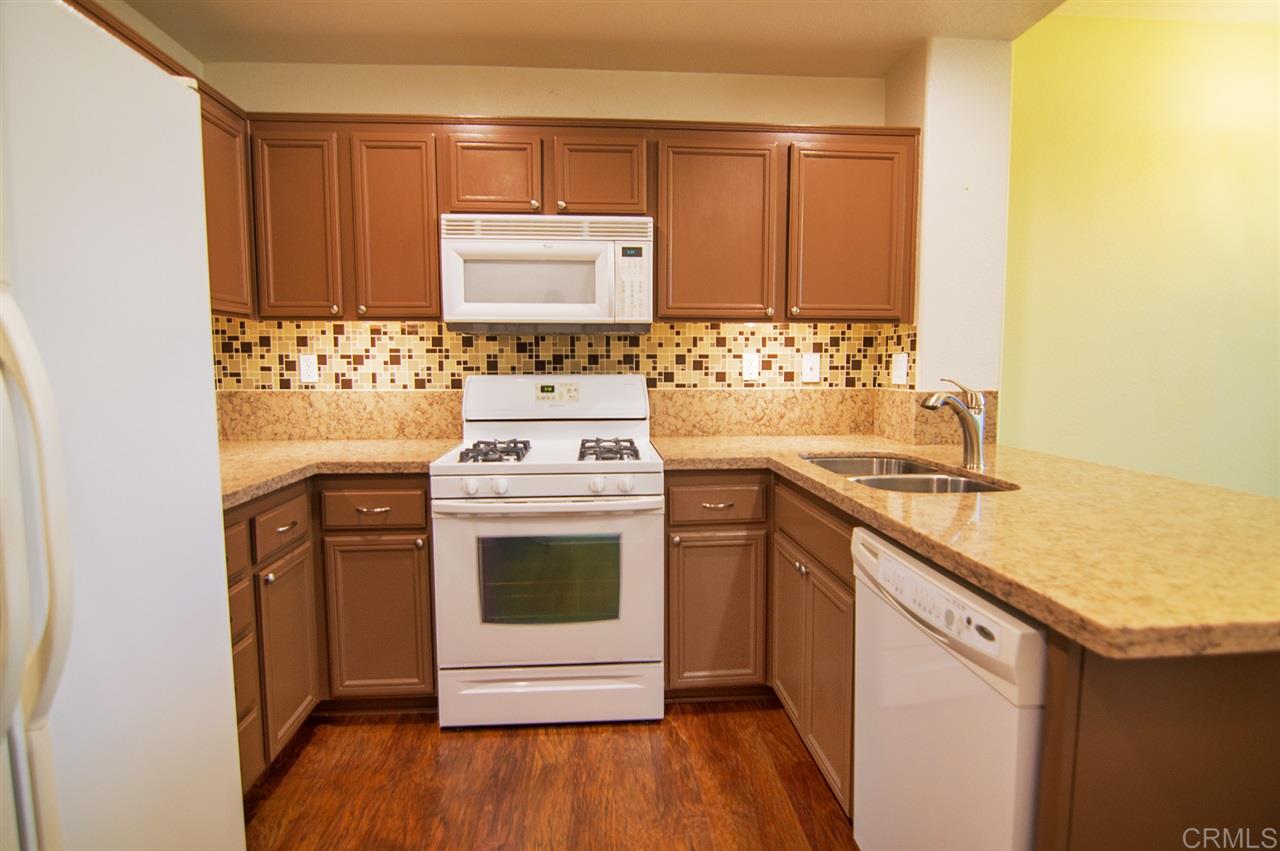 211 River Park Drive, Unit 30 Santee, CA 92071 - Photo 8 of 24