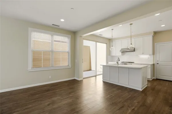 $4,595 | 55 Jade Flower, Irvine, CA 92620