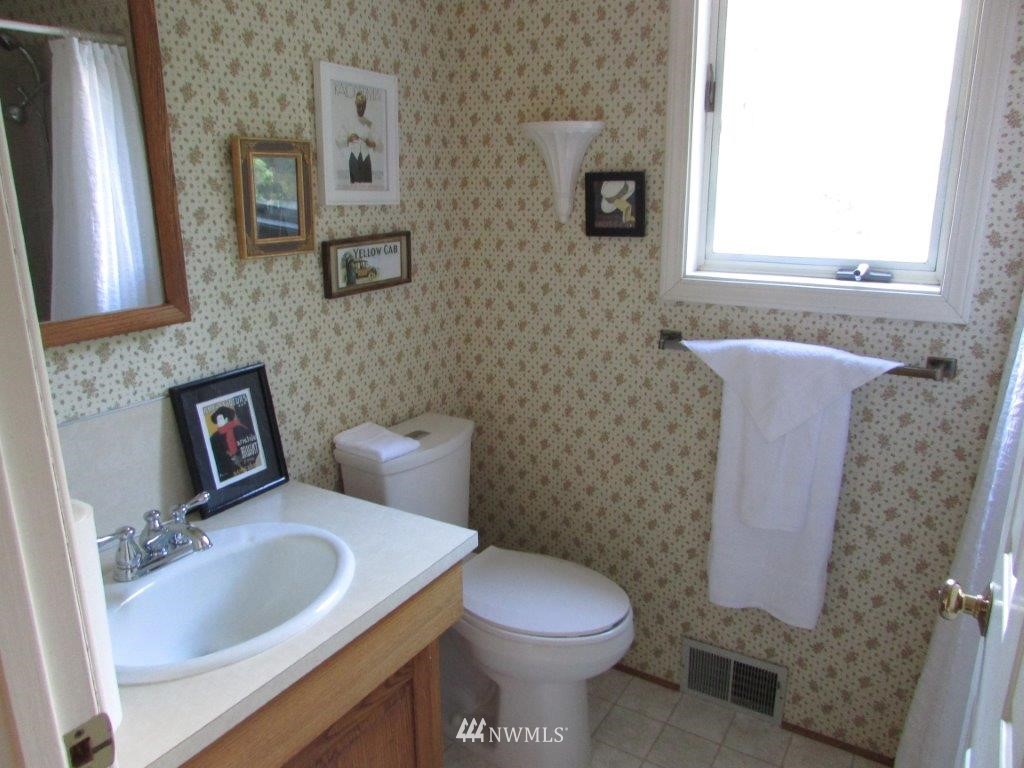 5050 Noon Road Bellingham, WA 98226 - Photo 8 of 19