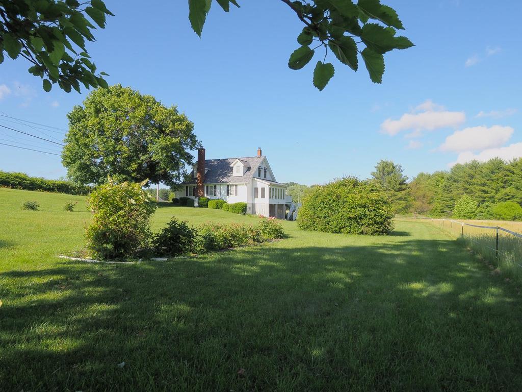 4452 Glendale Road Galax, VA 24333 - Photo 3 of 45 Gallery Image 3