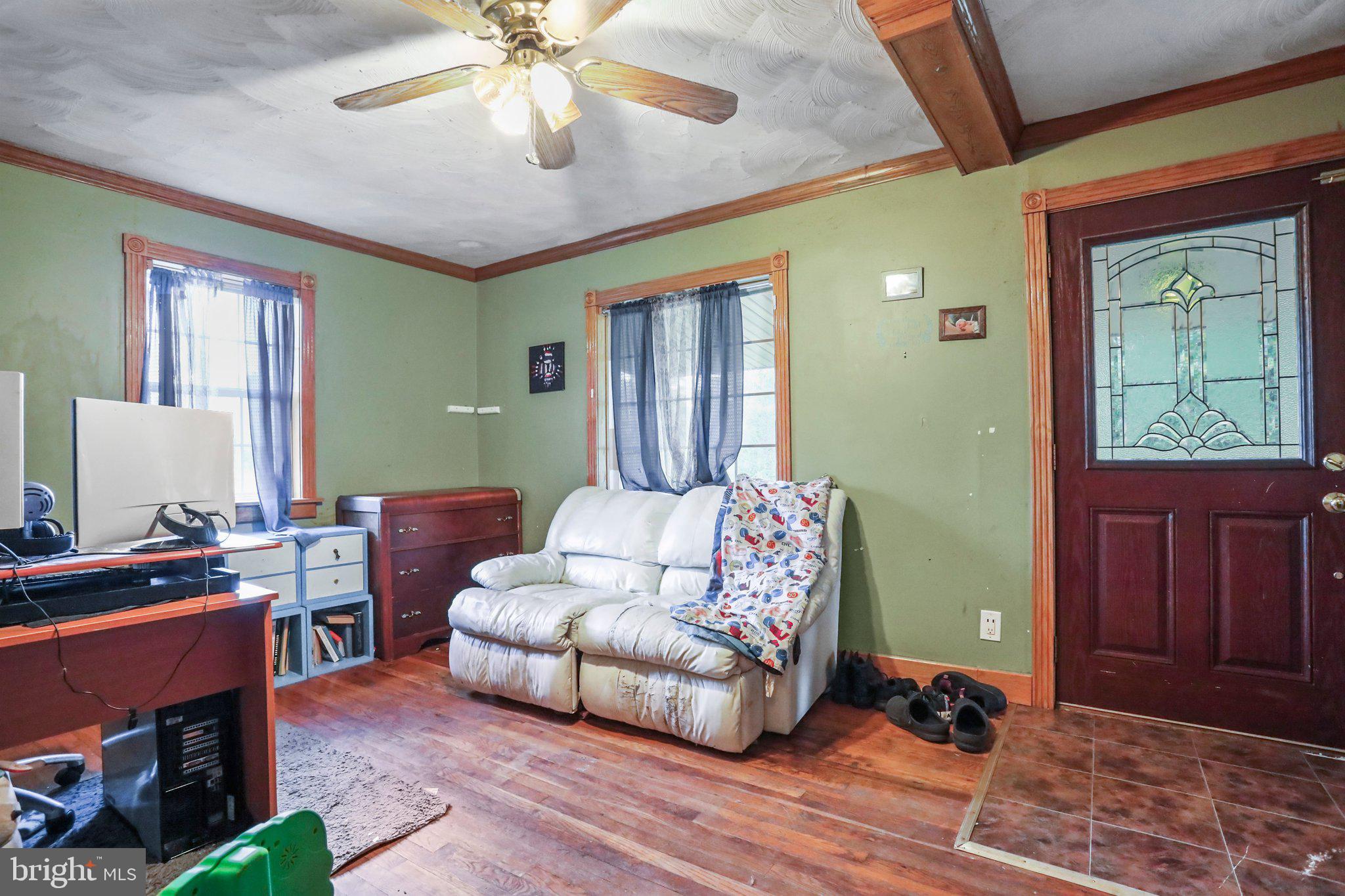 985 Dicks Hollow Road Winchester, VA 22603 - Photo 3 of 28 Gallery Image 3