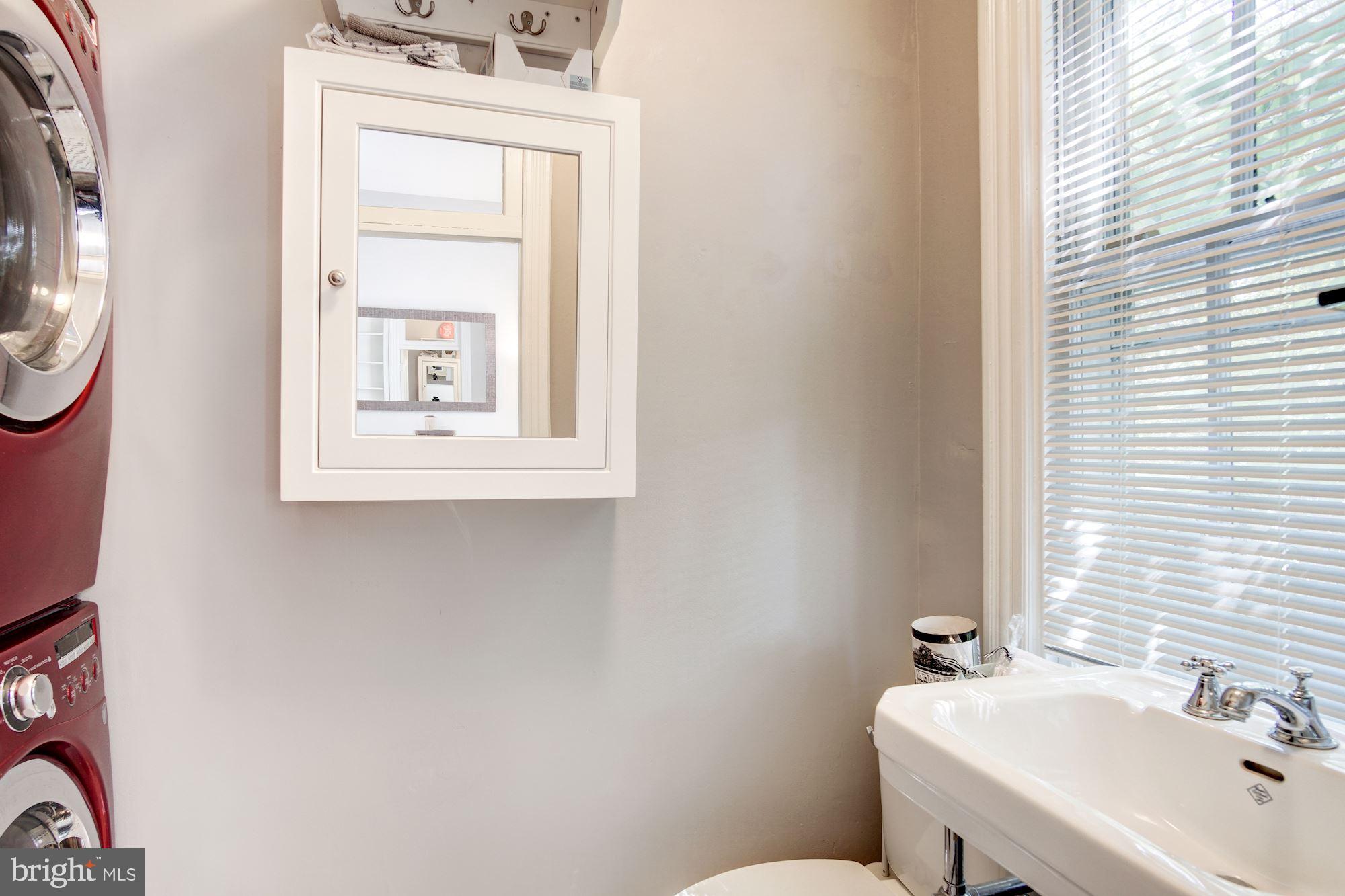 217 9th Street Northeast Washington, DC 20002 - Photo 22 of 40 Bathroom/Laundry