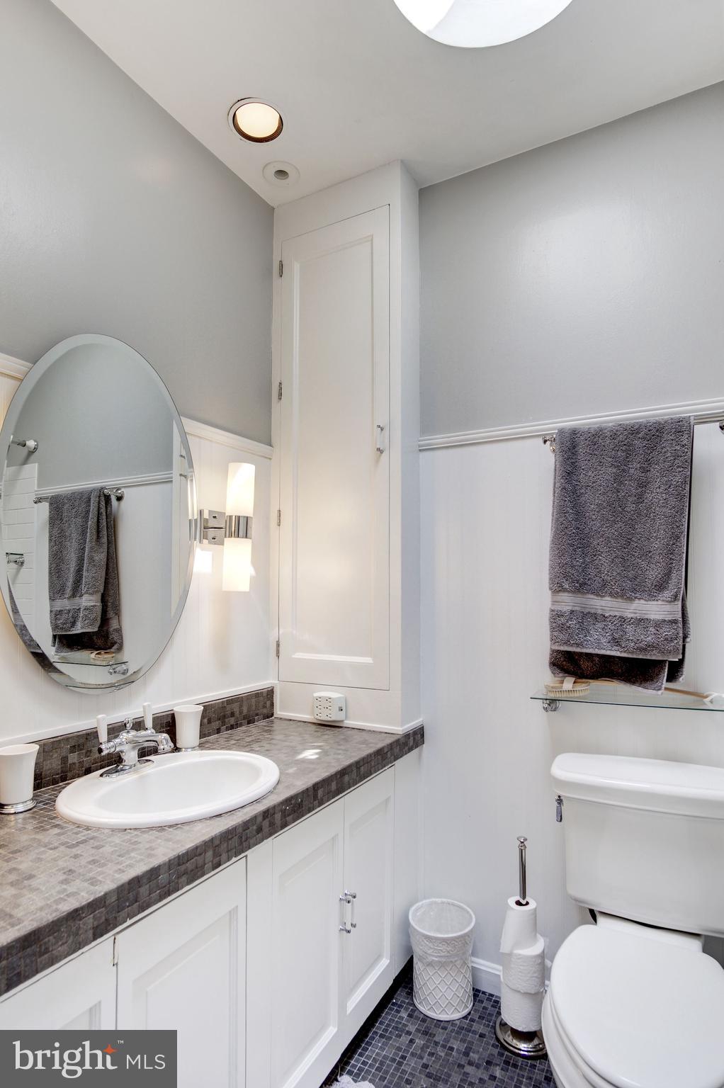 217 9th Street Northeast Washington, DC 20002 - Photo 29 of 40 Bathroom