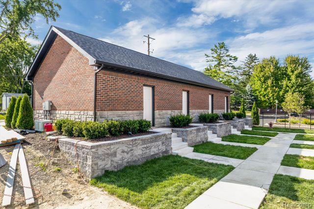 1217 North Main Street Rochester, MI 48307 - Photo 13 of 15
