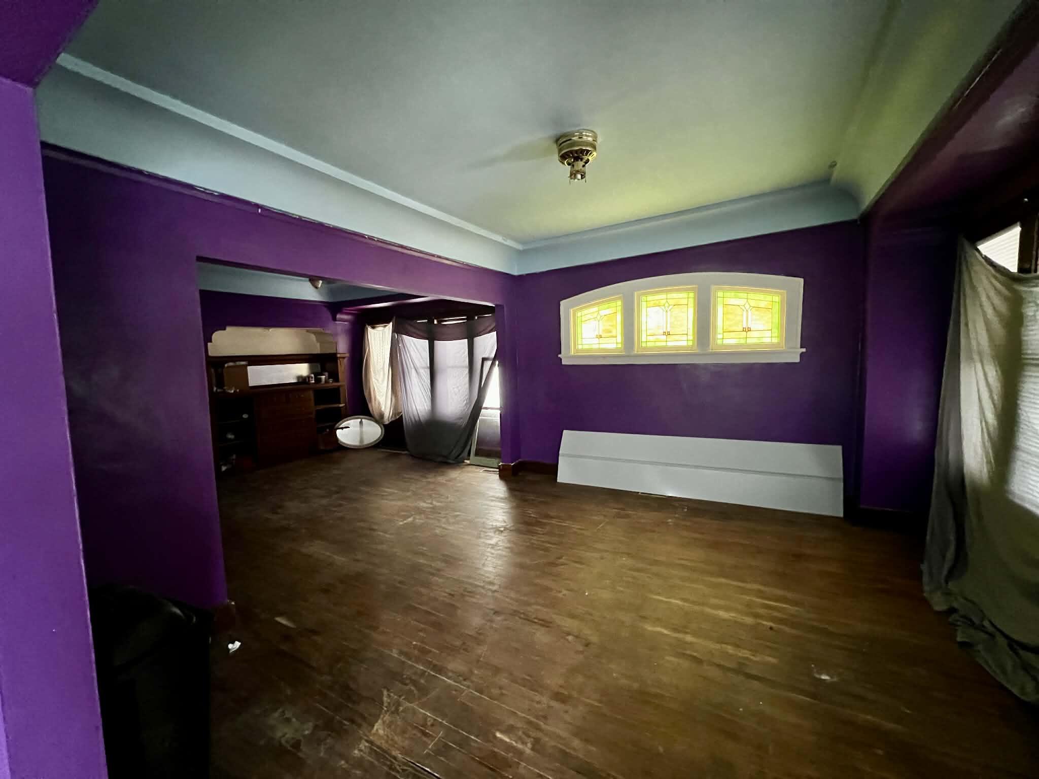 2172 South 18th Street Milwaukee, WI 53215 - Photo 2 of 8 Living Room