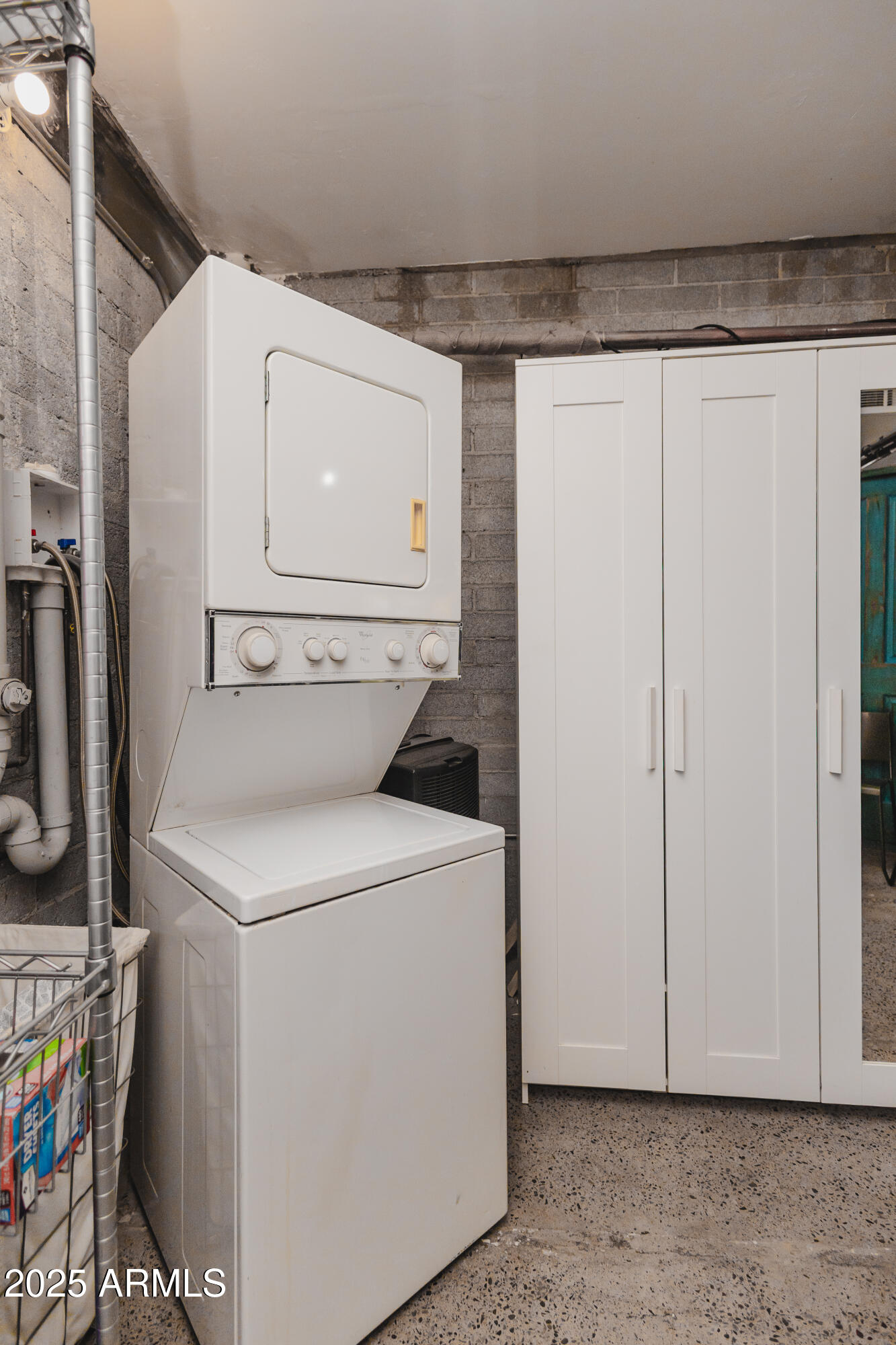 353 East Thomas Road, Unit C307 Phoenix, AZ 85012 - Photo 23 of 51 Laundry 2