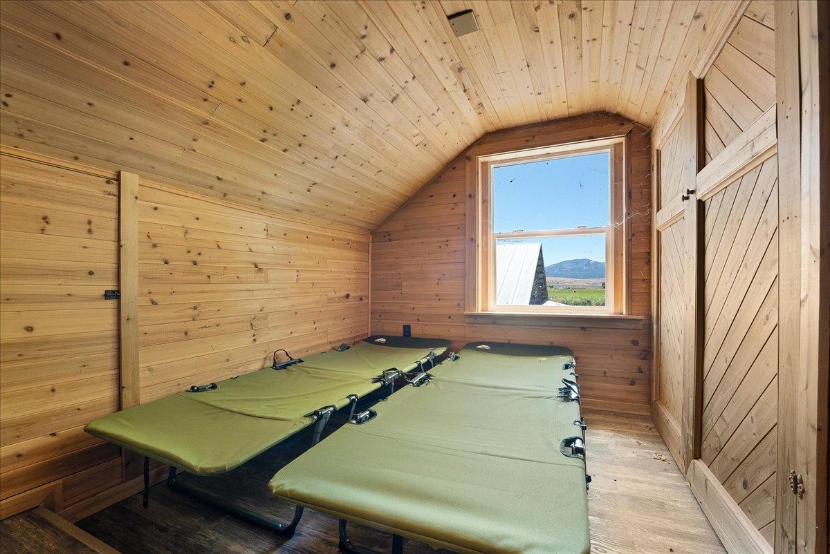 708 Center Road Susanville, CA 96130 - Photo 22 of 69 Gallery Image 22