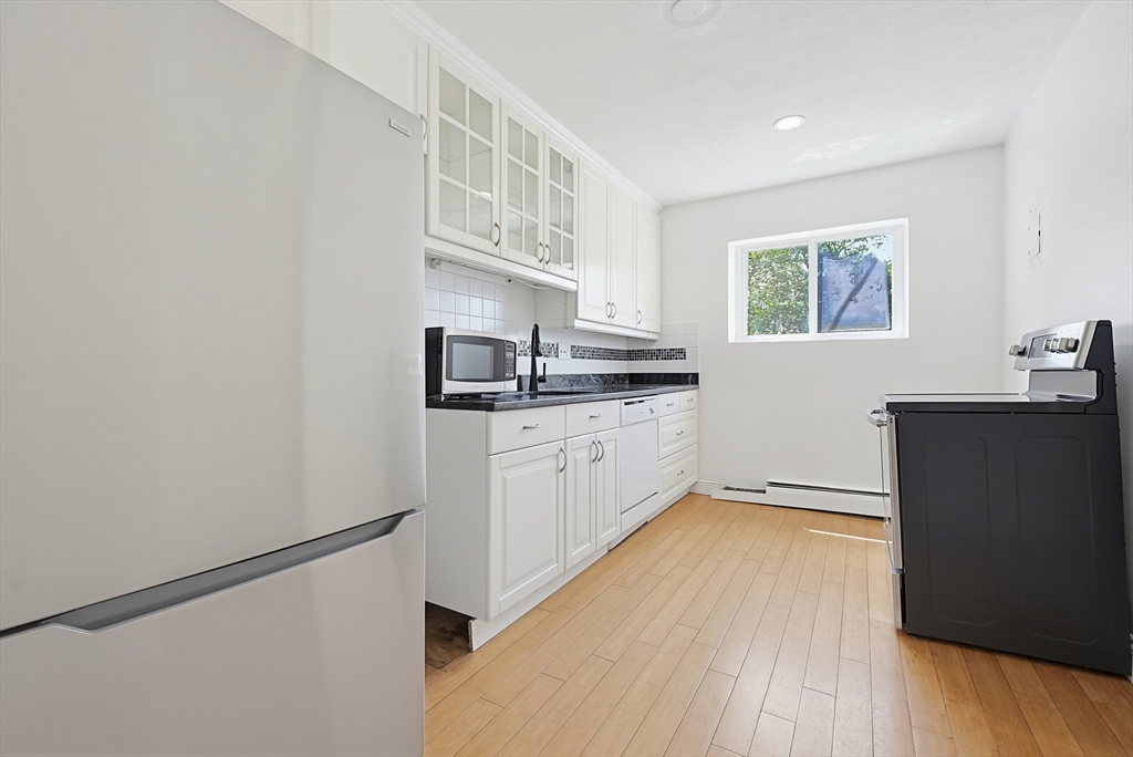 21 Westgate Road, Unit 4 Boston, MA 02467 - Photo 20 of 34