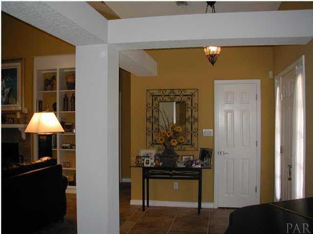 2583 Valley Road Navarre, FL 32566 - Photo 7 of 12 View of the front entry way.