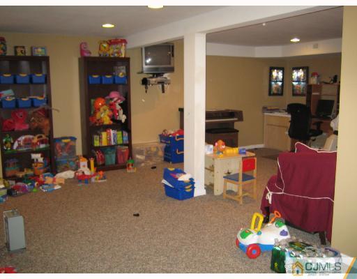 2 Harper Road Monmouth Junction, NJ 08852 - Photo 4 of 6