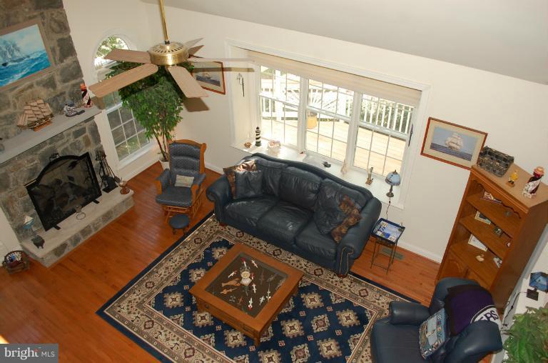 22 Riders Court Edgewater, MD 21037 - Photo 16 of 30 2 Story Family Room