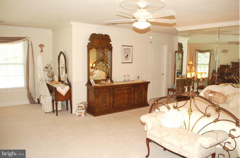 22 Riders Court Edgewater, MD 21037 - Photo 20 of 30 Bedroom (Master)