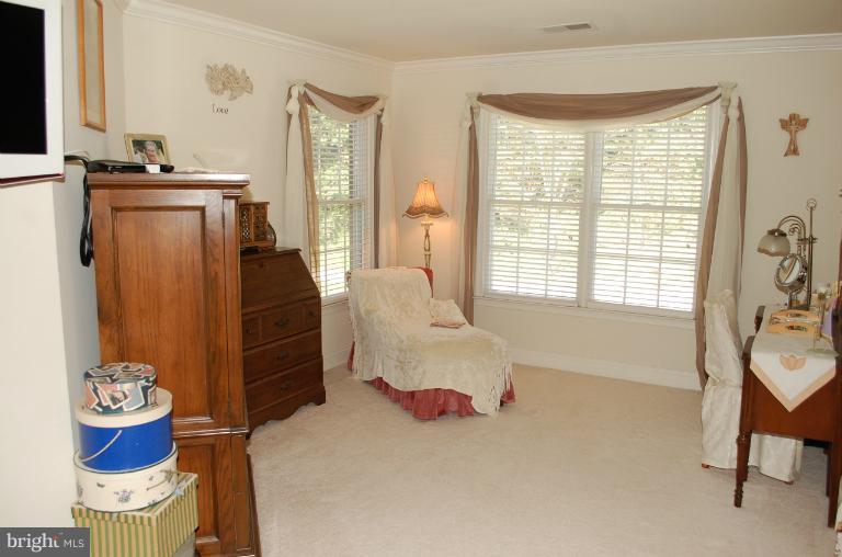 22 Riders Court Edgewater, MD 21037 - Photo 21 of 30 Master Bedroom Sitting Area