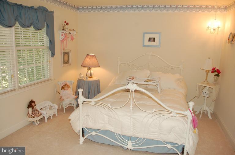 22 Riders Court Edgewater, MD 21037 - Photo 25 of 30 Bedroom Three