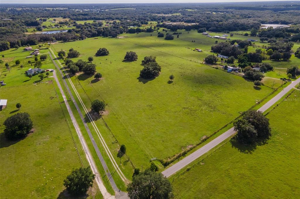 Southeast 156th Place Road Weirsdale, FL 32195 - Photo 2 of 17 a view of a lake