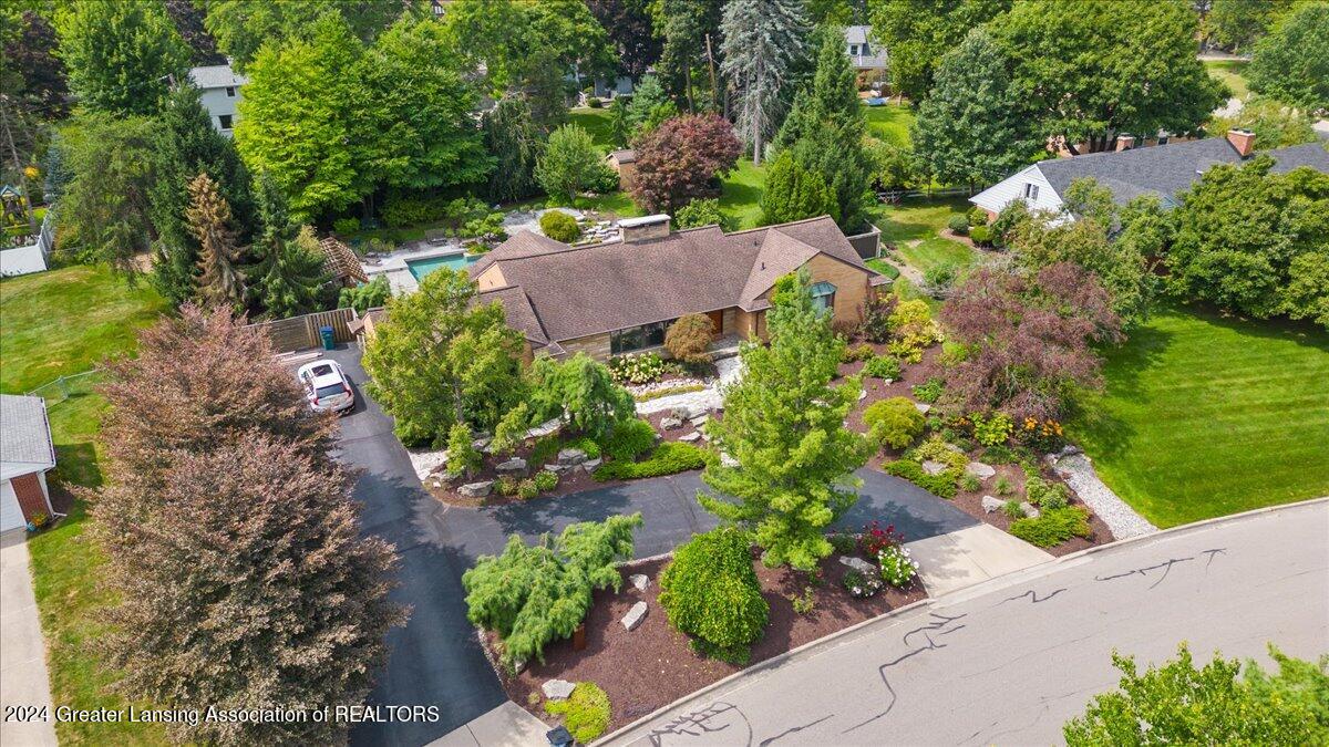 1607 Hitching Post Road East Lansing, MI 48823 - Photo 6 of 61 05-Media Jett - 03