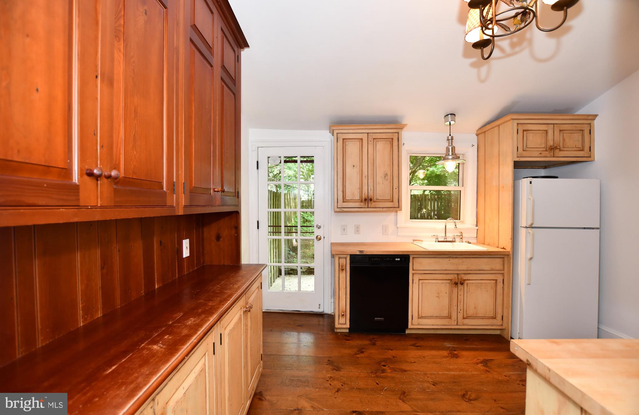 113 Brookhaven Road Wallingford, PA 19086 - Photo 14 of 43 Kitchen with hardwood floors